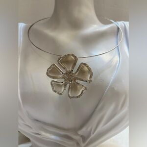 Vintage adjustable ring necklace with flower pendant for women